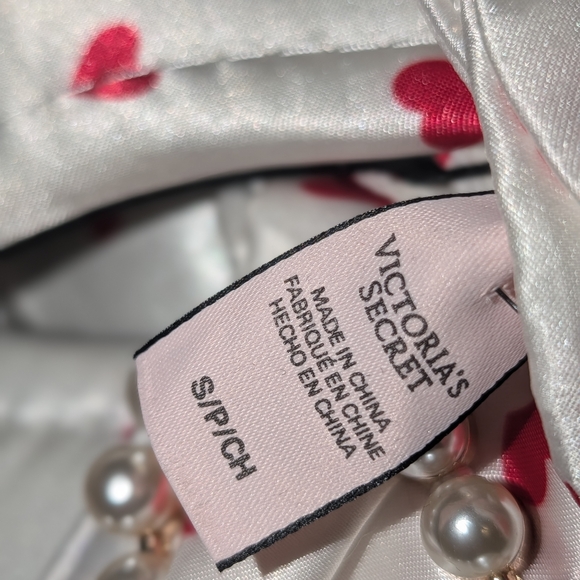 Victoria's Secret Pearl Heart Satin Slippers - Picture 4 of 4